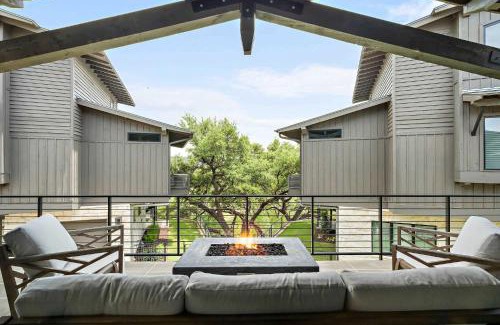 Spicewood Casa | Luxe 3-Story Retreat - Chefs Kitchen and Firepit