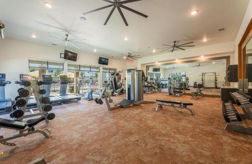 Leander Apartamento | Luxe 3B/2B Getaway - Pool, Gym, Parking, Pet Wash