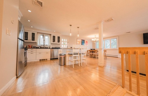 Revere Casa | LUXE 3BR Near Boston, Airport, and Beach!