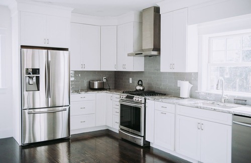 Vineyard Haven Casa | ¡ENTRADAS DE FERRY!Nueva construcción Lux 4 Bd / 4 Ensuite Ba, A / C In-Town Vineyard Haven
