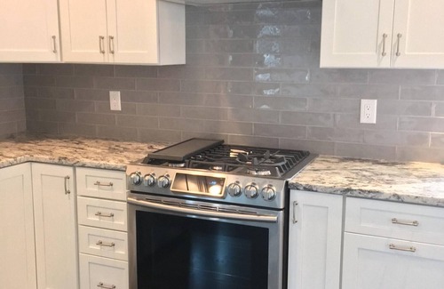 Vineyard Haven Casa | ¡ENTRADAS DE FERRY!Nueva construcción Lux 4 Bd / 4 Ensuite Ba, A / C In-Town Vineyard Haven