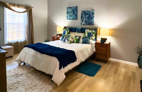 Peoplestown Casa | Luxe 4 Bed ATL Retreat - Pool Fire Sauna Theater