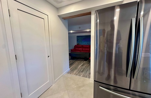 Shore Acres Casa | Luxe 4BR 2.5B Treetop Beach Escape Sleeps 10 Near #1 Beaches & Downtown St. Pete