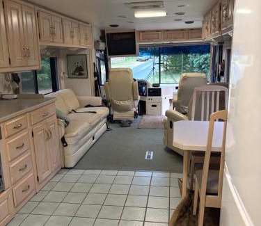 Levignacq Otro | Luxe Amerikaanse Camper