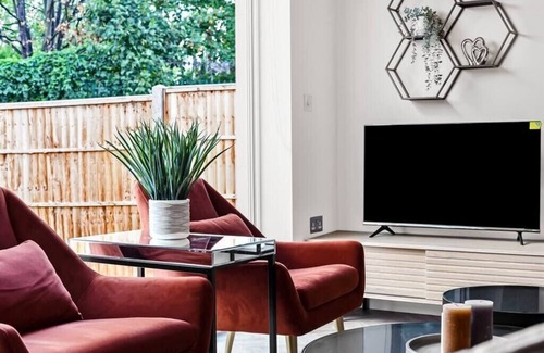 Brixton Hill Casa | Luxe and Cozy Living - Family Perfect! Sleeps 9