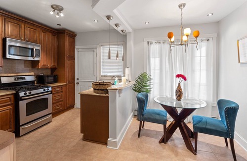 Queens Casa | Luxe and Relaxation Living