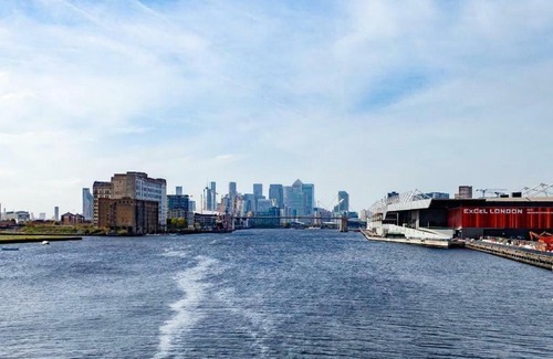 Royal Docks Apartamento | Luxe Apartment by Excel