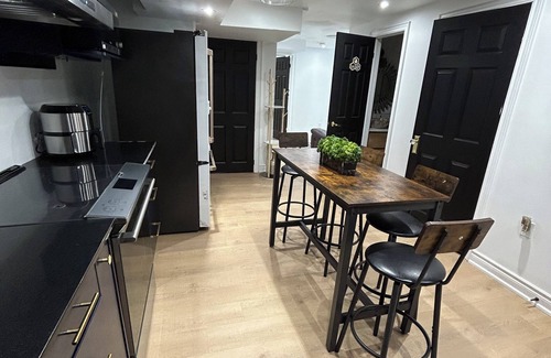 Caledon Casa | Luxe Apartment in Caledon