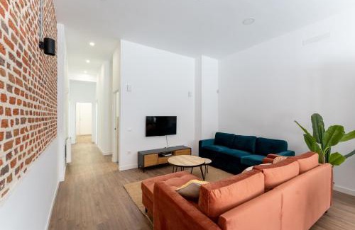 Almenara Apartamento | Luxe Apartment Madrid North
