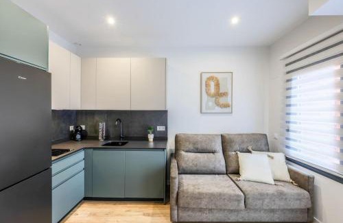 Las Acacias Apartamento | Luxe apartments Madrid Rio by RentitUP