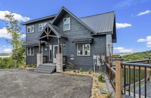 Sevierville Casa | Luxe at Lake Haven - Pool Hot Tub and Game Room
