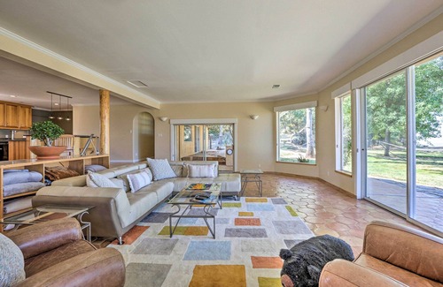 Auburn Casa | Luxe Auburn Hideaway w/ Tennis Court & Views!