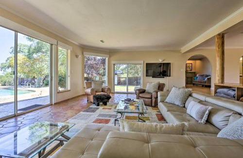 Auburn Casa | Luxe Auburn Hideaway with Tennis Court and Views!