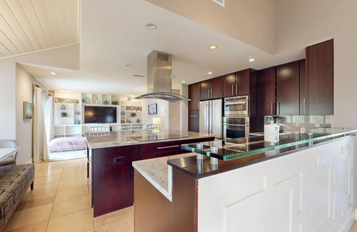 Whitfield Casa | Luxe bay-view escape with private pool, kayak, grill/ice box, & all-new interior