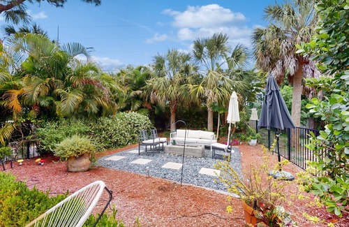 Whitfield Casa | Luxe bay-view escape with private pool, kayak, grill/ice box, & all-new interior