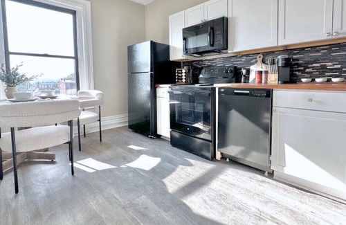 Bloomfield Apartamento | Luxe Bloomfield Penthouse | Pitt/CMU/UPMC | Modern