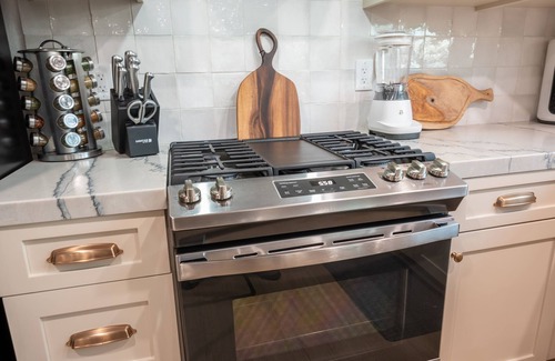 Lantern District Casa | LUXE brand-new designed 2 bd/2 bath w/ backyard