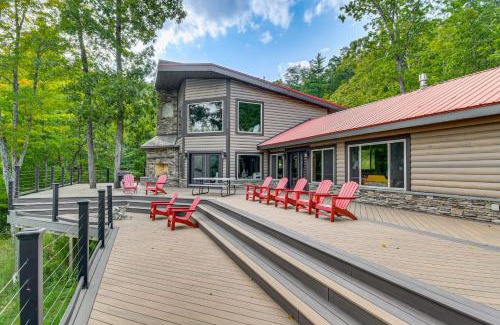 Cameron Casa | Luxe Cabin Compound 4 Mi to Cameron State Forest!