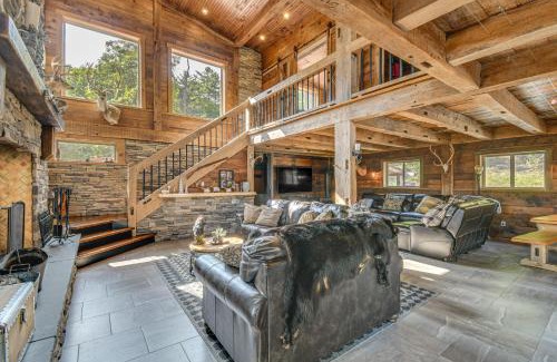 Cameron Casa | Luxe Cabin Compound 4 Mi to Cameron State Forest!