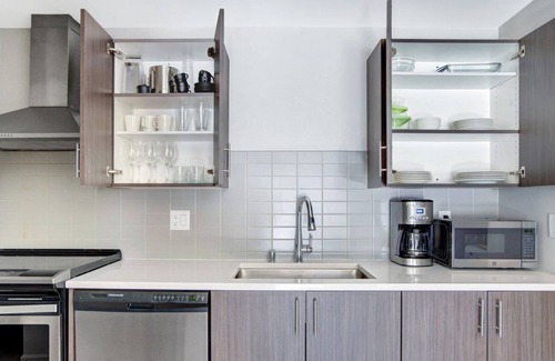 Capitol Hill Apartamento | Luxe Capitol Hill 1BR w/ W/D, 4 blocks from Cheesman Park, by Blueground