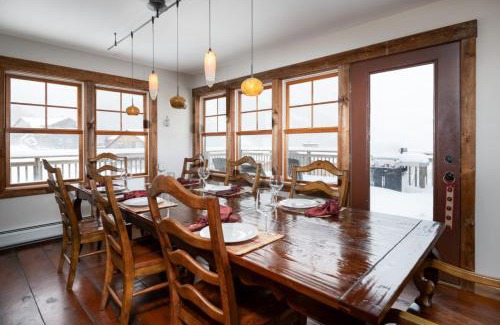 Central Vermont- Killington Casa | Luxe Chalet Ski On Off Hot Tub Pool and Views