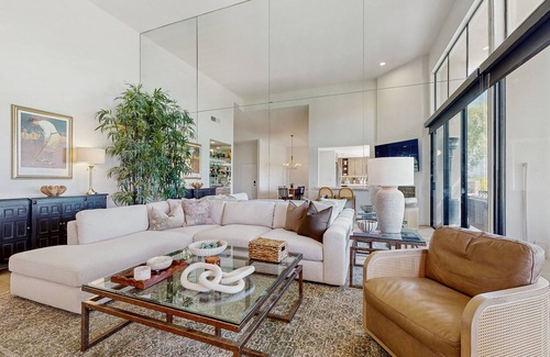 La Quinta Condominio | Luxe Condo in PGA West w/grill, patio, shared pool & hot tub-close to Coachella