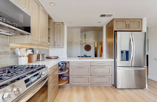 La Quinta Condominio | Luxe Condo in PGA West w/grill, patio, shared pool & hot tub-close to Coachella