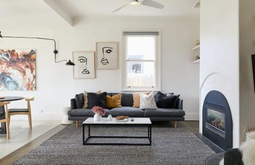 Hobart Central Business District Casa | Luxe cottage in the heart of Sandy Bay