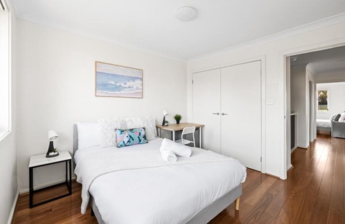 Panania Casa | Luxe Double Room in Panania - Nearby Stations & Shops - Shared Bathroom