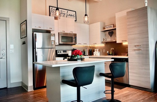 Peachtree Center Apartamento | Luxe Downtown High-Rise-Stunning Views & Prime ATL Location Close to Attractions