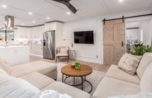 Scottsdale Country Acres Casa | Luxe Downtown Scottsdale Oasis w/ Heated Pool