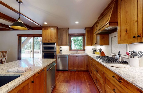 Sunriver Casa | 10 Fairway Lane: 5 BR / 7. 5 BA casa en Sunriver, capacidad para 14