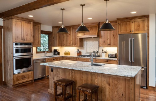 Sunriver Casa | 10 Fairway Lane: 5 BR / 7. 5 BA casa en Sunriver, capacidad para 14