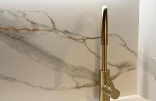 Antibes City Centre Apartamento | Luxe et Charme sur les Remparts du Vieil Antibes
