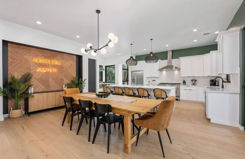 Austin Casa | Luxe Farmhouse w/ Pool and Spa on 4 Acres