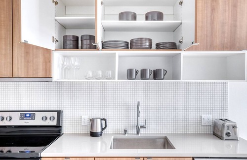 Yesler Terrace Apartamento | Luxe First Hill 1BR w/ Gym, BBQ & Lounge, nr soccer field, by Blueground