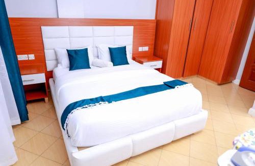 Meru Apartamento | Luxe Furnished Apartments Unit 3