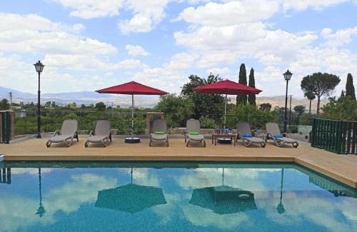 Alhaurín el Grande Villa | Luxe Haciënda La Campiña met verwarmd zwembad en tennisbaan.
