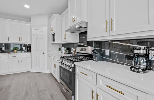 Garland Casa | Luxe-haven: Brand New Luxury Designer Home in Garland Texas