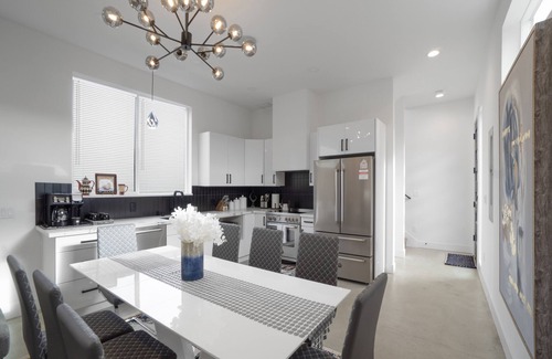 Fremont Casa | Luxe home near Space Needle & Lumen Field w/Views