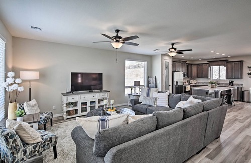 Sunridge Estates Casa | Luxe Home w/ OHV Access, 5 Mi to Lake Mohave!