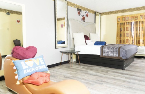 Dolton Hotel | Luxe Inn and Suites
