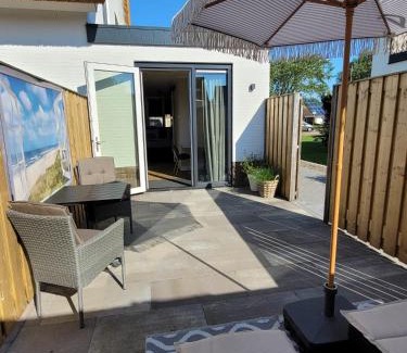Zoutelande Cama Y Desayuno | Luxe kamer Langendam 48 met privé terras