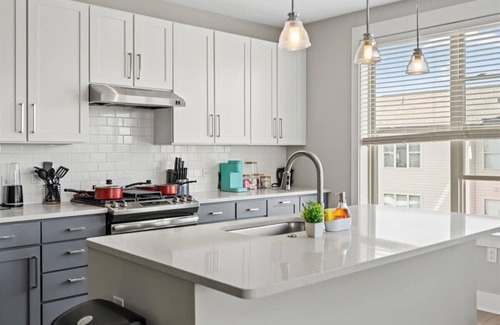 Charlotte Apartamento | Luxe King 3BR Suite in Waverly Charlotte!