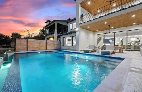 Kingsland Casa | Luxe Lakefront Haven New Listing Promos Available
