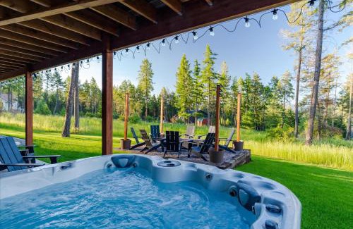 Lakeside Casa | Luxe Lakeside New Build by Flathead Lake Speakeasy