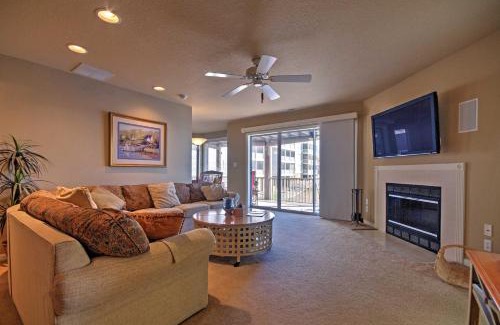Village of Four Seasons Apartamento | Luxe Lakeside Regatta Bay Getaway with Pool Access!