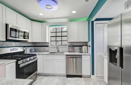 New Orleans Casa | Luxe Lakeview New Orleans Townhome