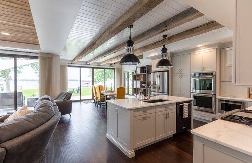 Shoreham Casa | Luxe Life on Lake Sallie 4 Bedroom