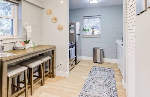 Downtown Memphis Apartamento | Luxe Loft w/View - King Bed & FREE Parking